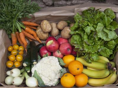 Mixed organic veg box